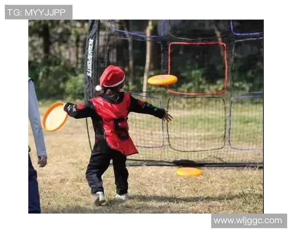 重庆飞盘队快攻战术揭秘：飞盘运动的深度解析与战术应用探讨
